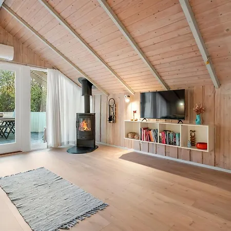 Lenny - 500m From The Sea By Interhome